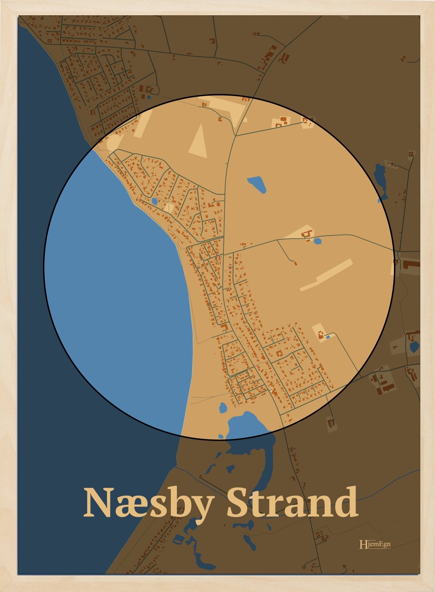 Næsby Strand plakat i farve pastel brun og HjemEgn.dk design centrum. Design bykort for Næsby Strand