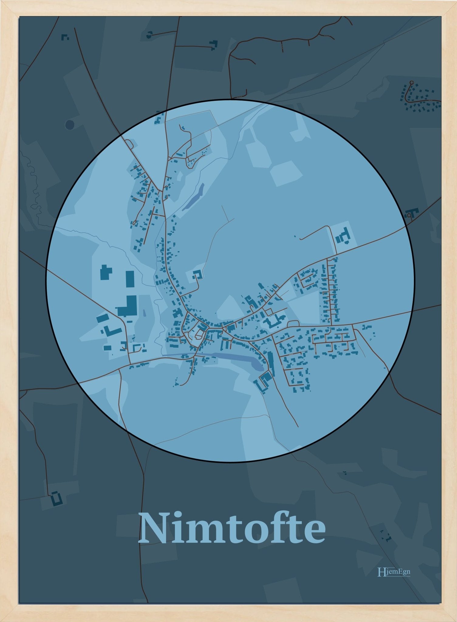 Nimtofte plakat i farve pastel blå og HjemEgn.dk design centrum. Design bykort for Nimtofte