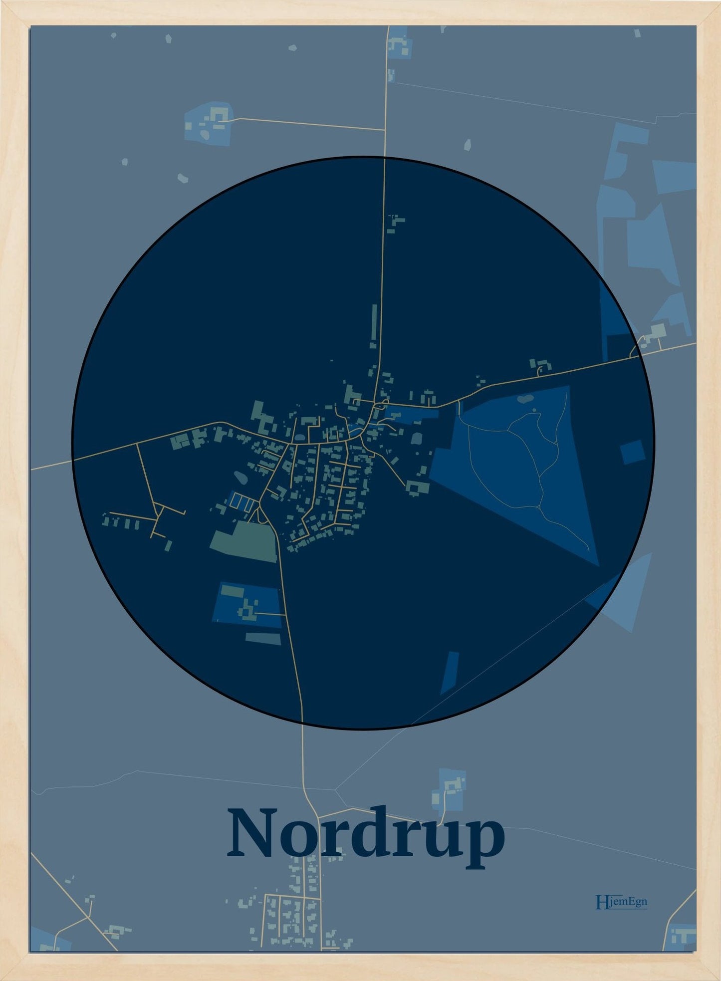 Nordrup plakat i farve mørk blå og HjemEgn.dk design centrum. Design bykort for Nordrup
