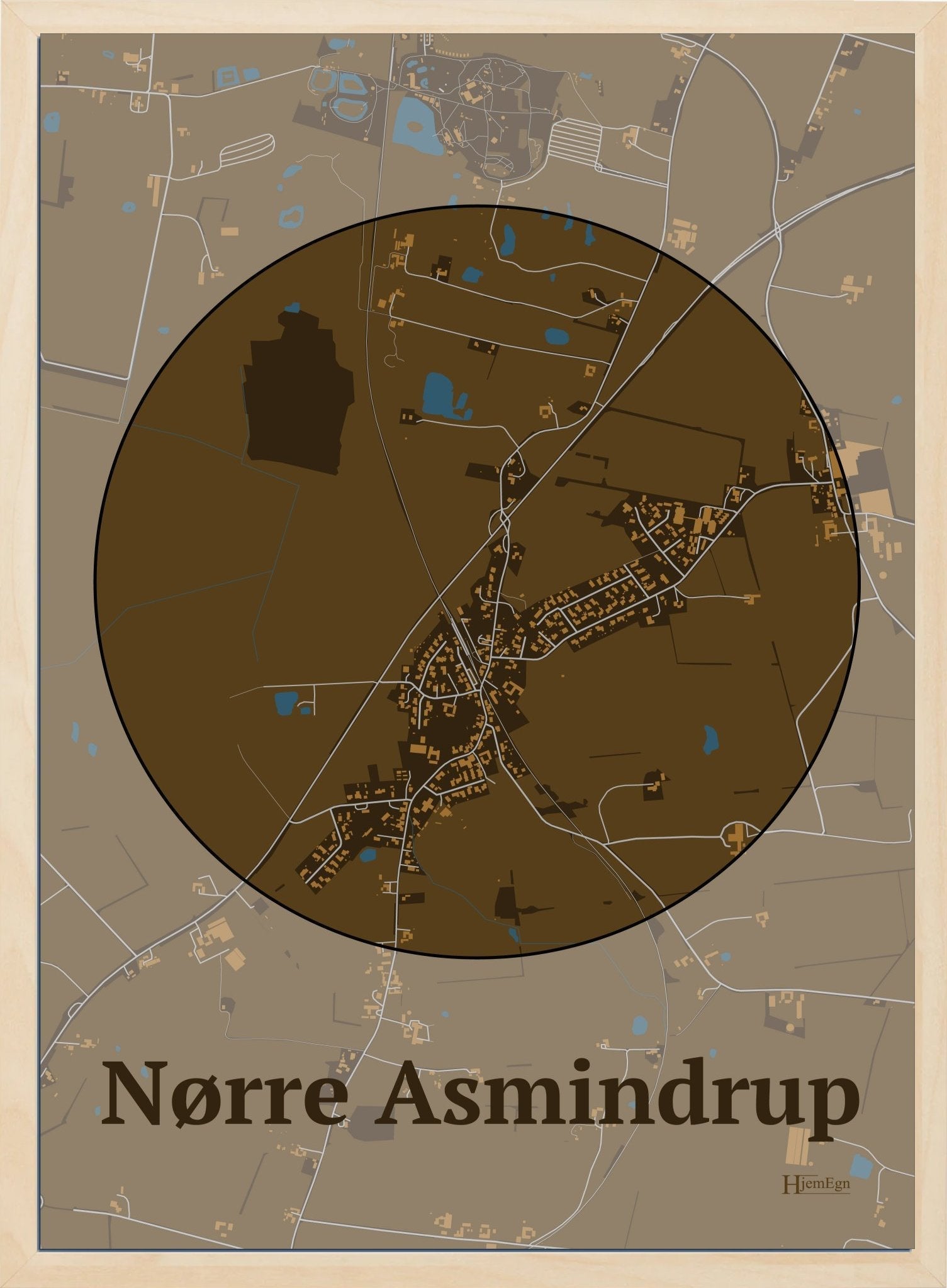 Nørre Asmindrup plakat i farve mørk brun og HjemEgn.dk design centrum. Design bykort for Nørre Asmindrup
