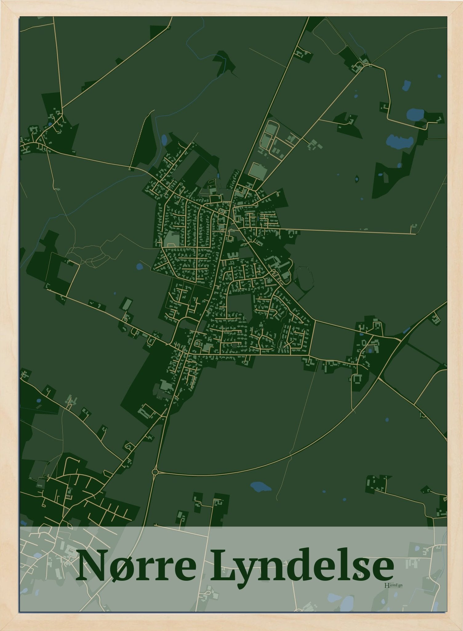 Nørre Lyndelse plakat i farve mørk grøn og HjemEgn.dk design firkantet. Design bykort for Nørre Lyndelse