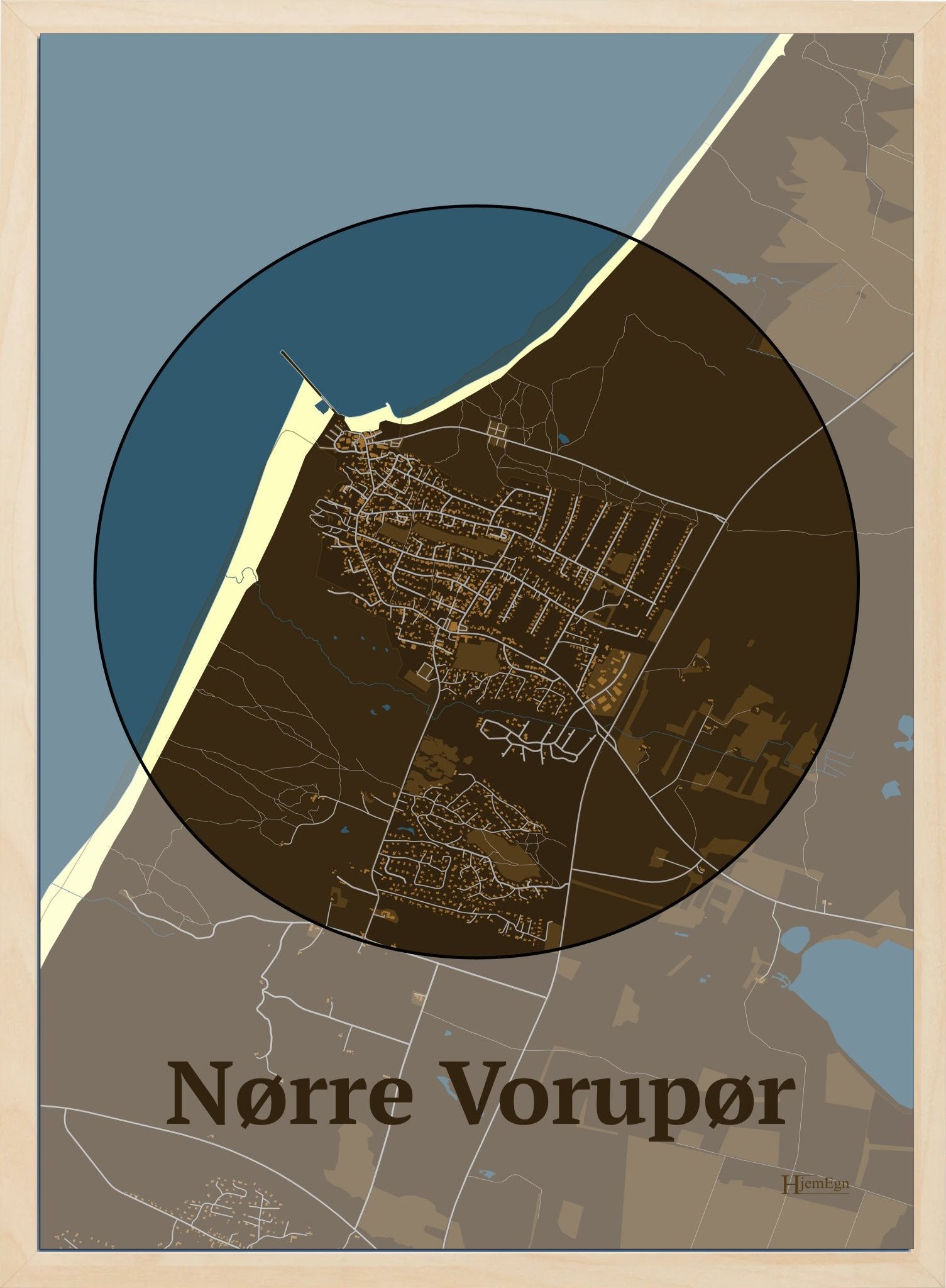 Nørre Vorupør plakat i farve mørk brun og HjemEgn.dk design centrum. Design bykort for Nørre Vorupør
