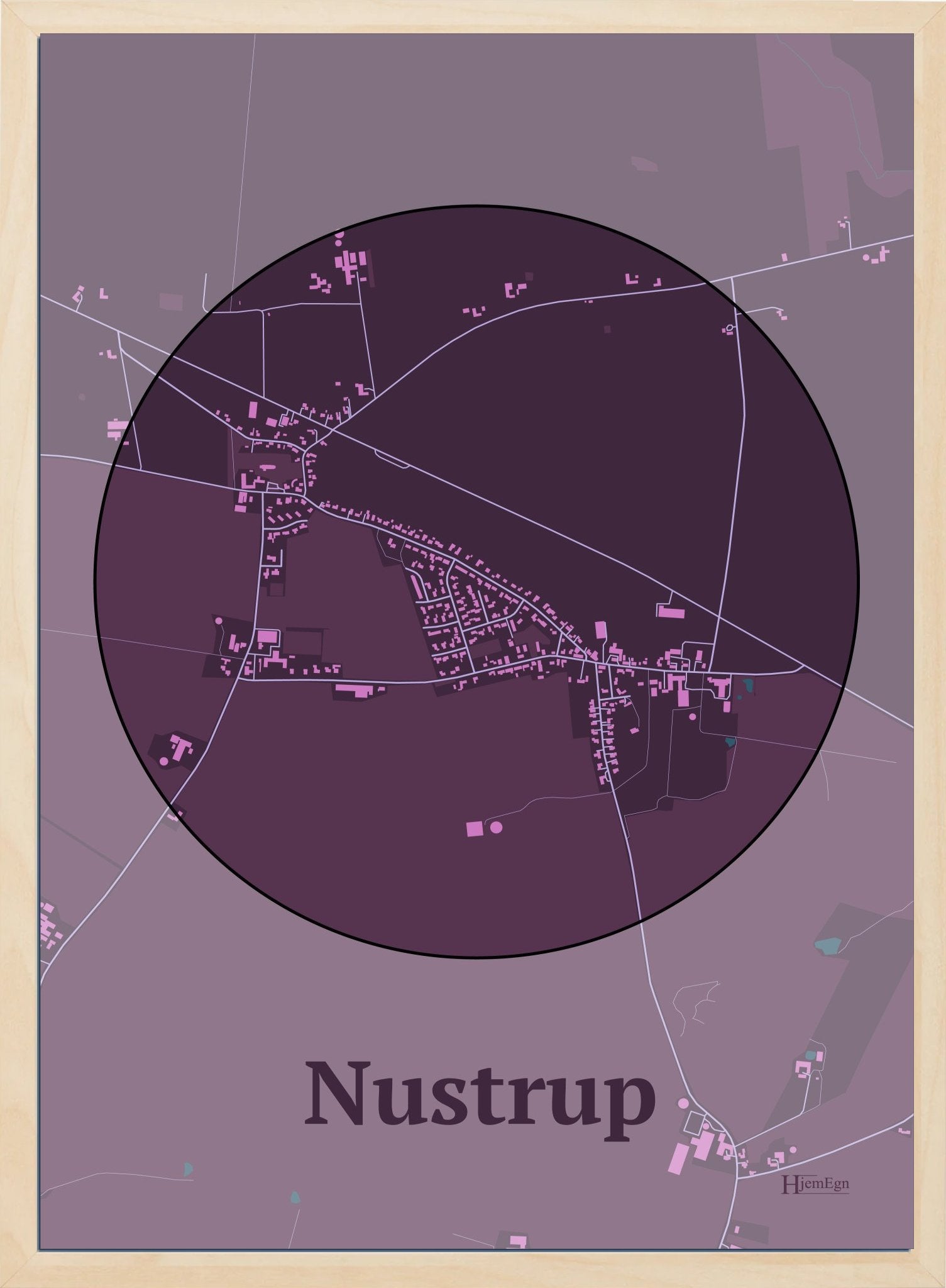 Nustrup plakat i farve mørk rød og HjemEgn.dk design centrum. Design bykort for Nustrup