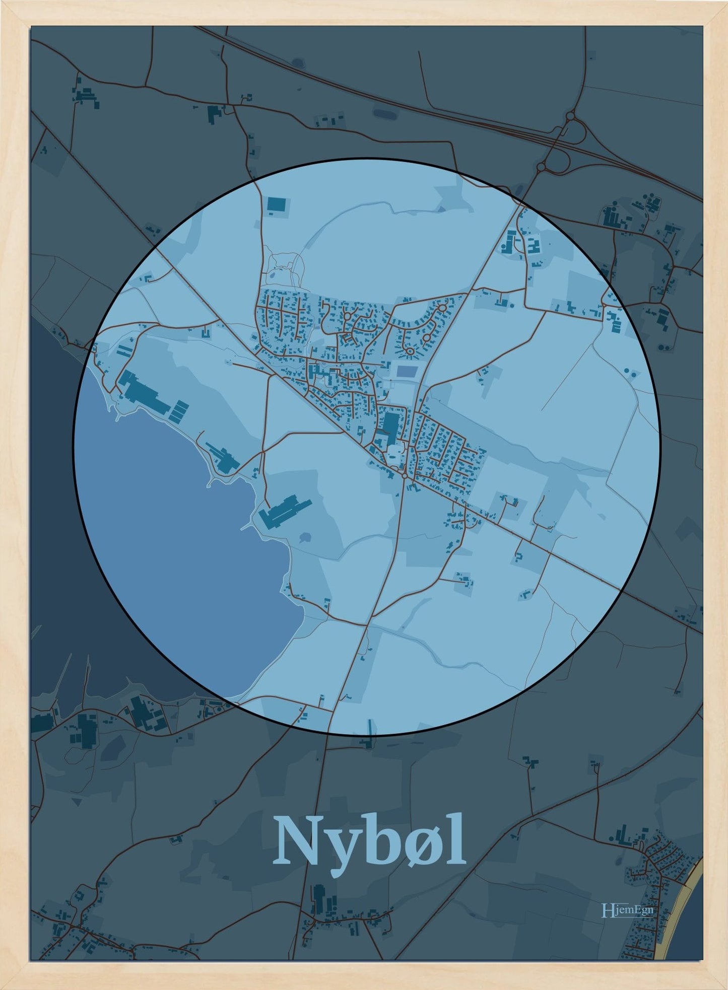 Nybøl plakat i farve pastel blå og HjemEgn.dk design centrum. Design bykort for Nybøl