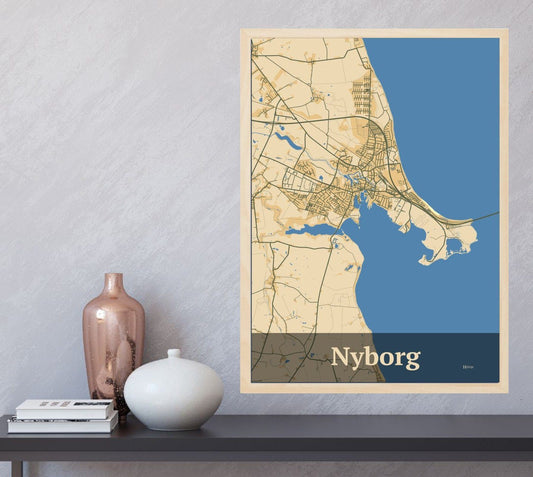 Nyborg plakat i farve  og HjemEgn.dk design firkantet. Design bykort for Nyborg