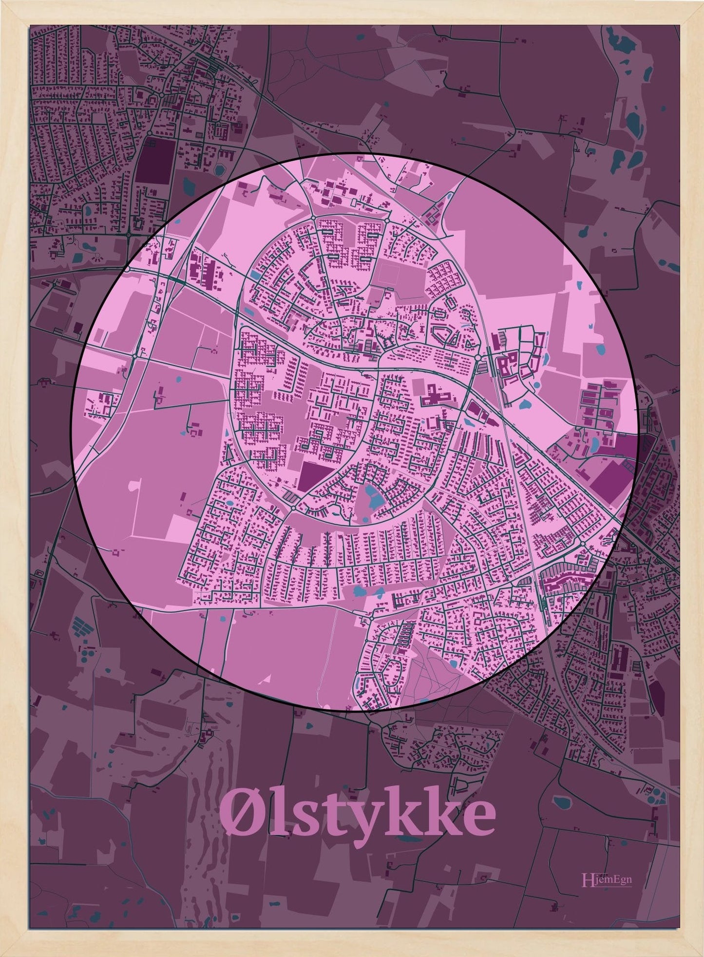 Ølstykke plakat i farve pastel rød og HjemEgn.dk design centrum. Design bykort for Ølstykke