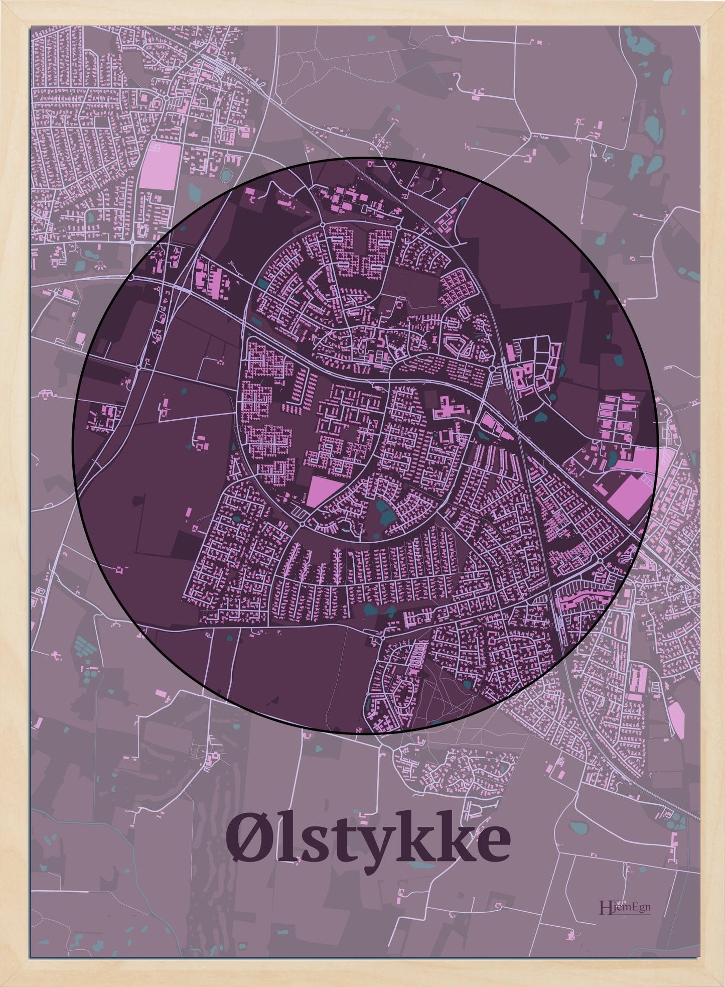 Ølstykke plakat i farve mørk rød og HjemEgn.dk design centrum. Design bykort for Ølstykke