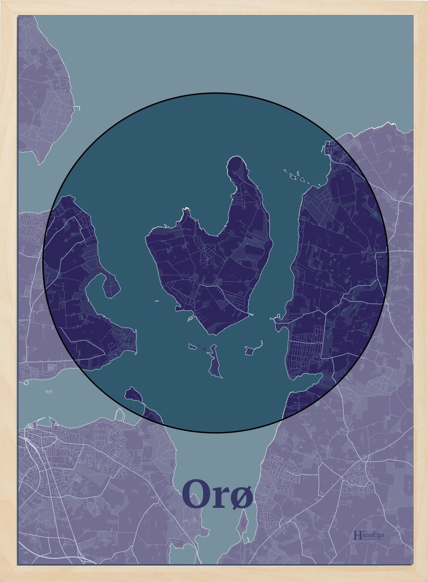 Orø plakat i farve mørk lilla og HjemEgn.dk design centrum. Design ø-kort for Orø