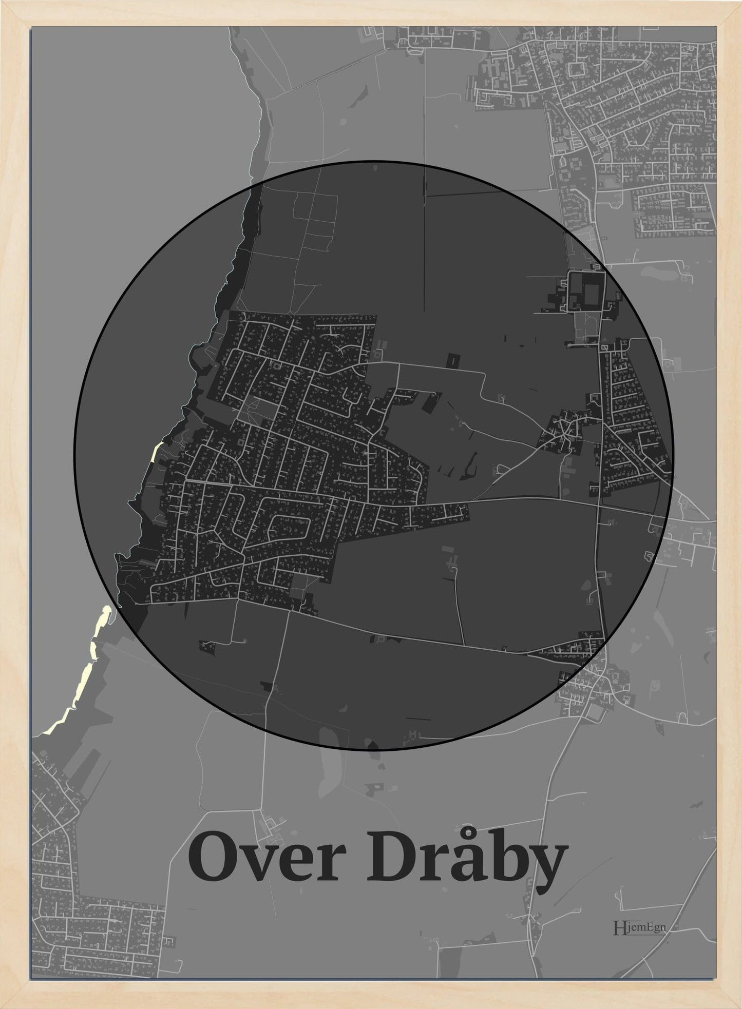 Over Dråby plakat i farve mørk grå og HjemEgn.dk design centrum. Design bykort for Over Dråby