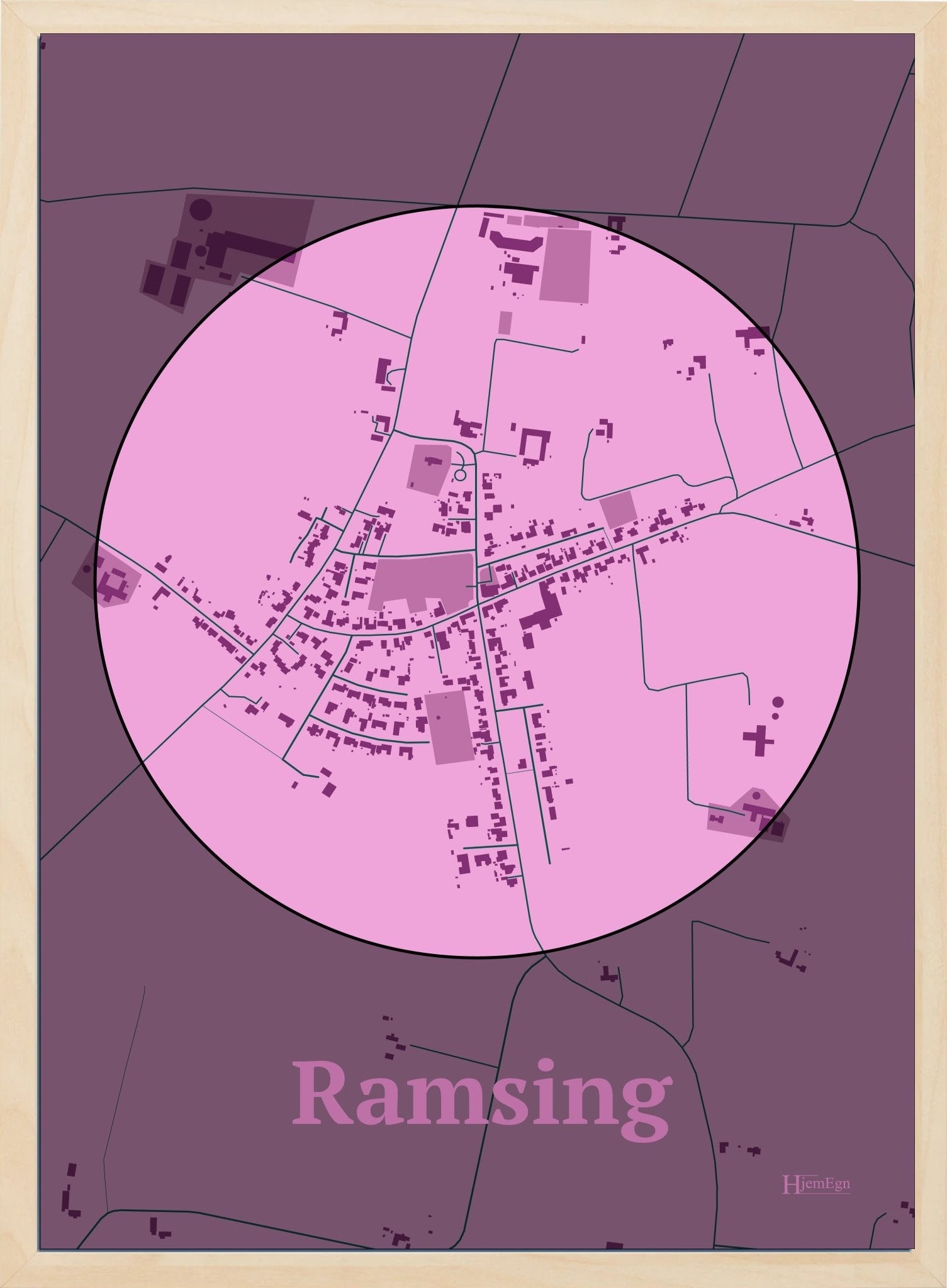 Ramsing plakat i farve pastel rød og HjemEgn.dk design centrum. Design bykort for Ramsing