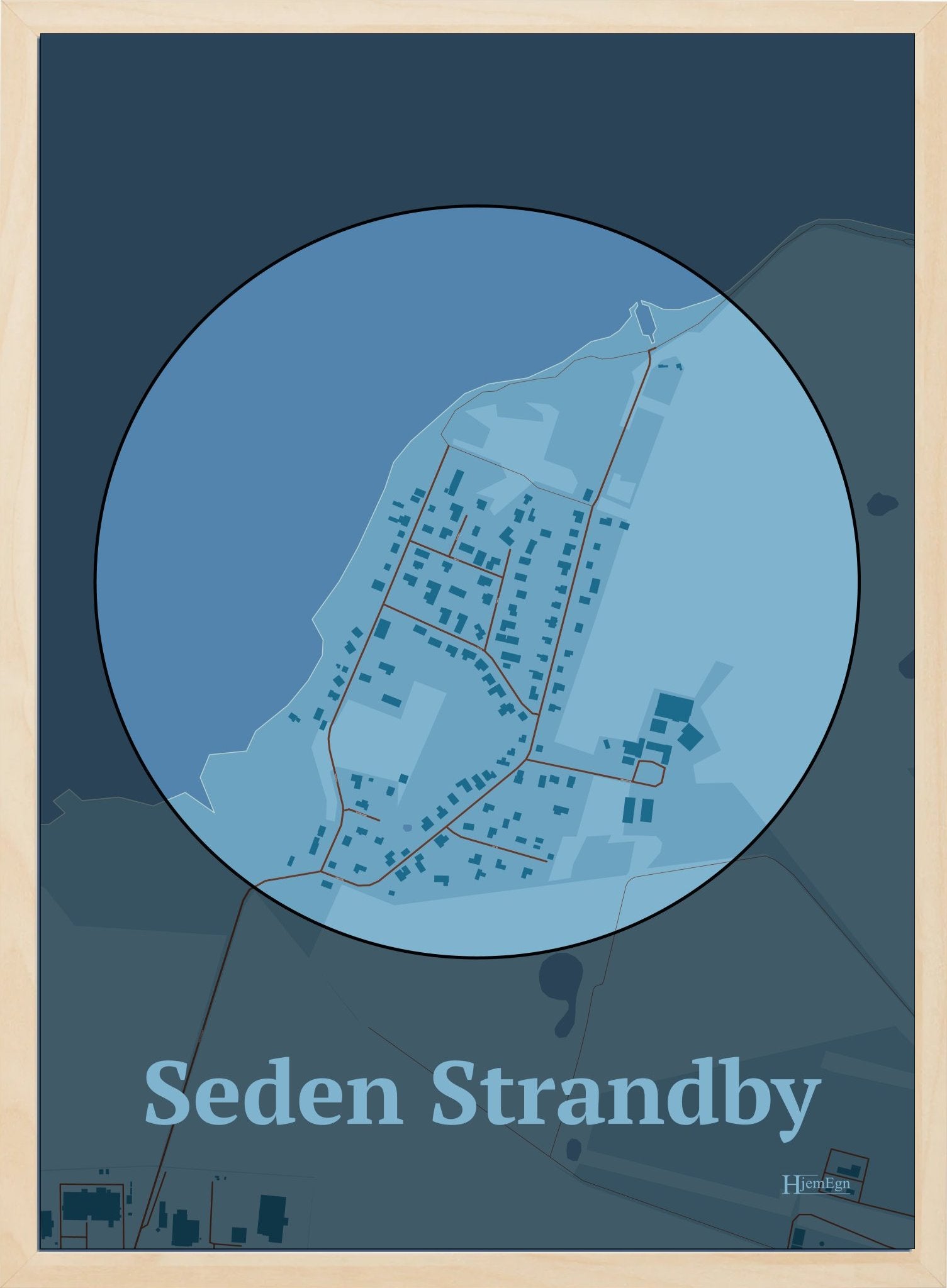 Seden Strandby plakat i farve pastel blå og HjemEgn.dk design centrum. Design bykort for Seden Strandby