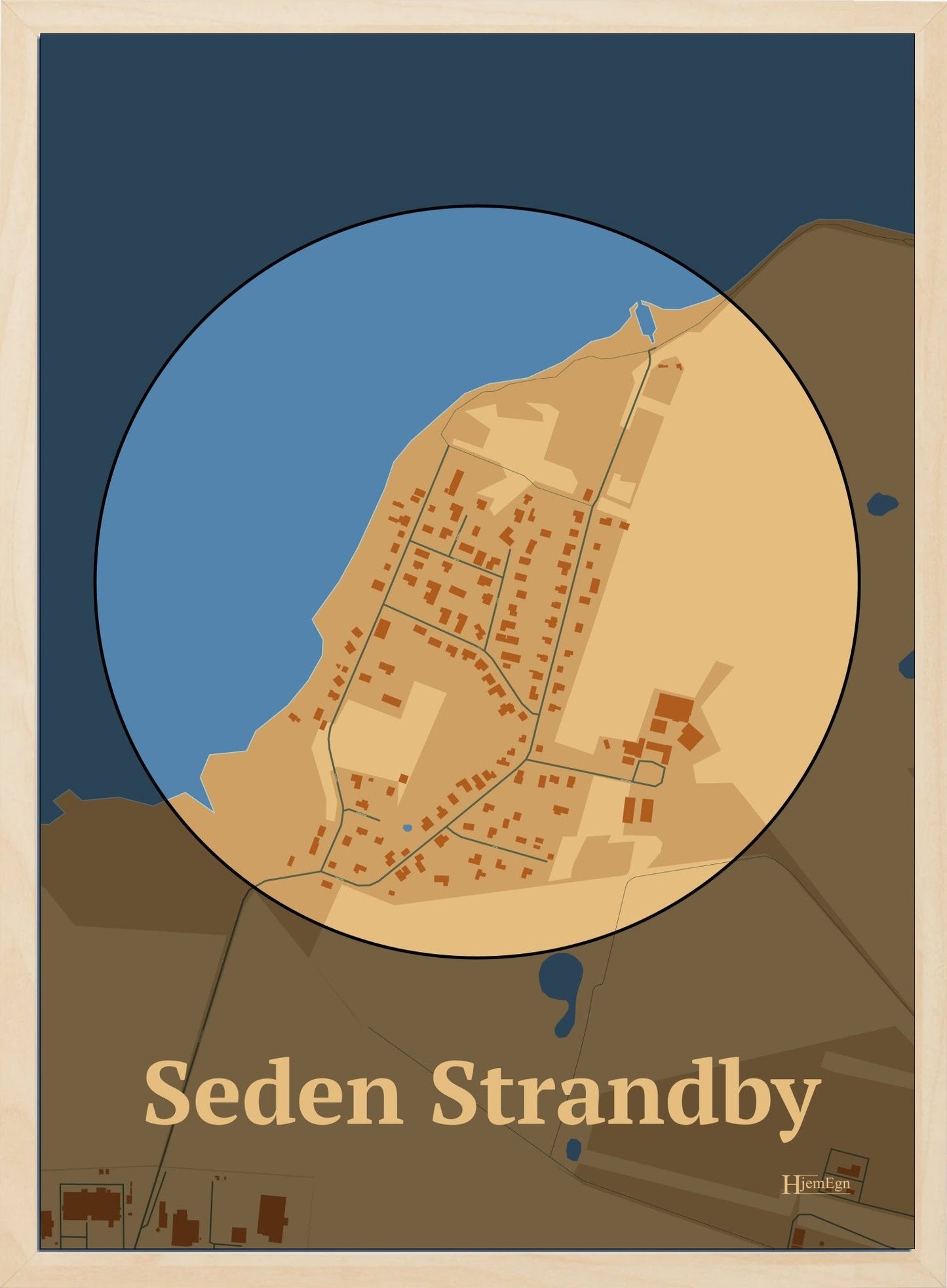 Seden Strandby plakat i farve pastel brun og HjemEgn.dk design centrum. Design bykort for Seden Strandby