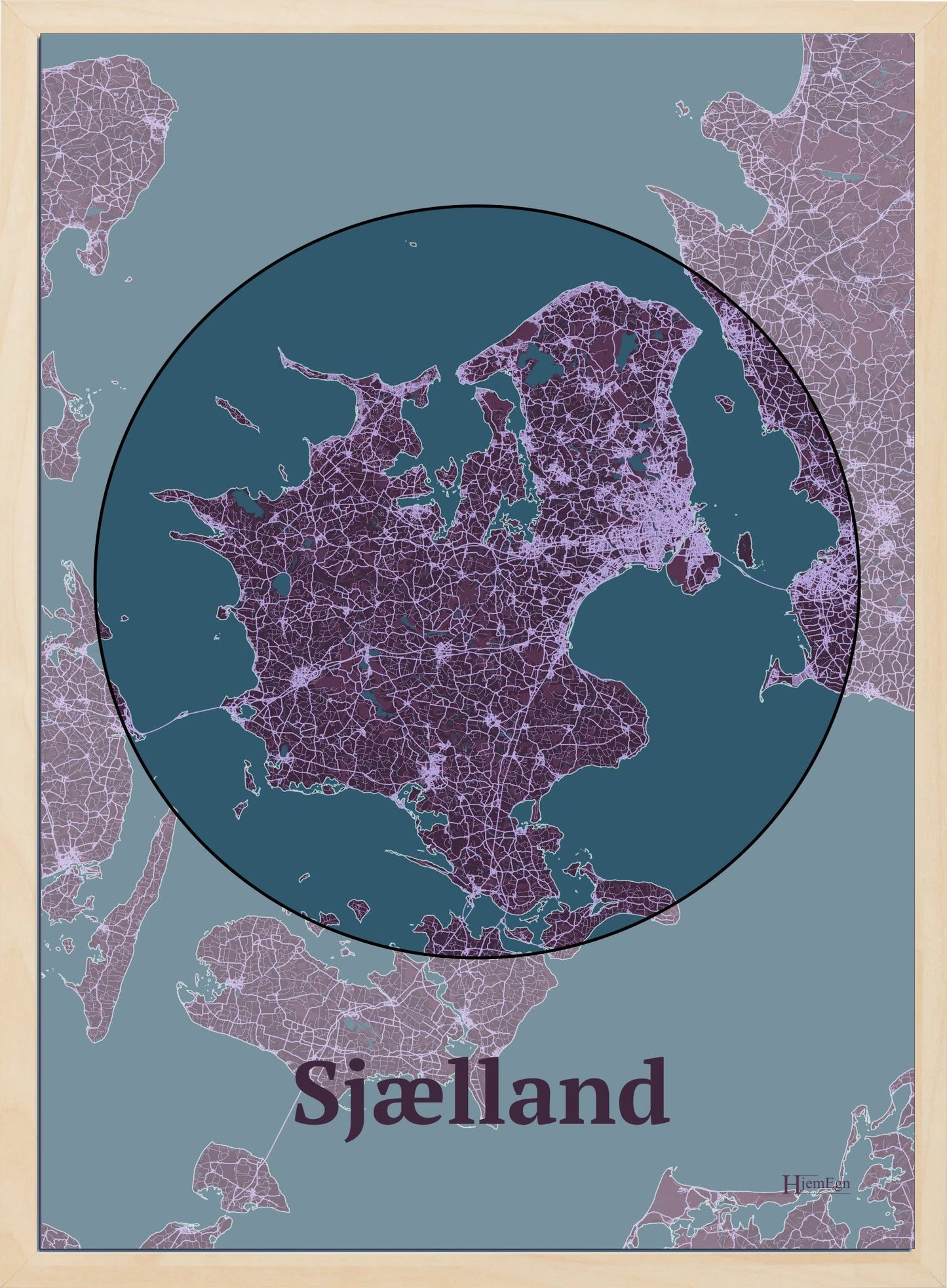 Sjælland plakat i farve mørk rød og HjemEgn.dk design centrum. Design ø-kort for Sjælland