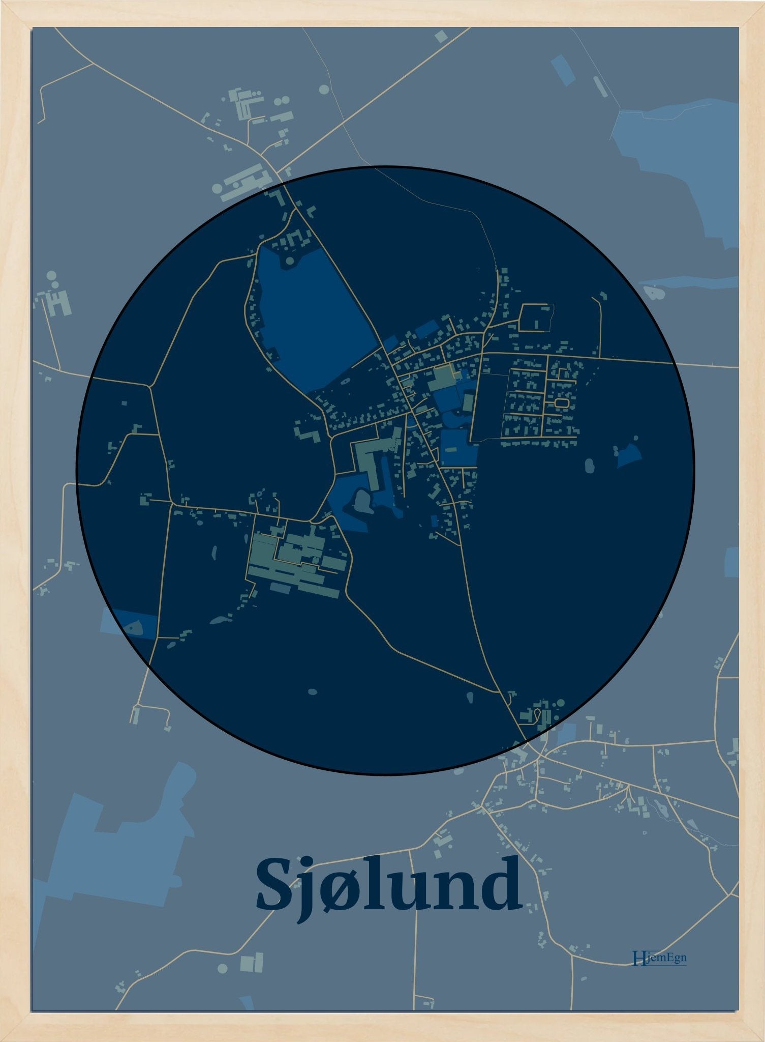 Sjølund plakat i farve mørk blå og HjemEgn.dk design centrum. Design bykort for Sjølund