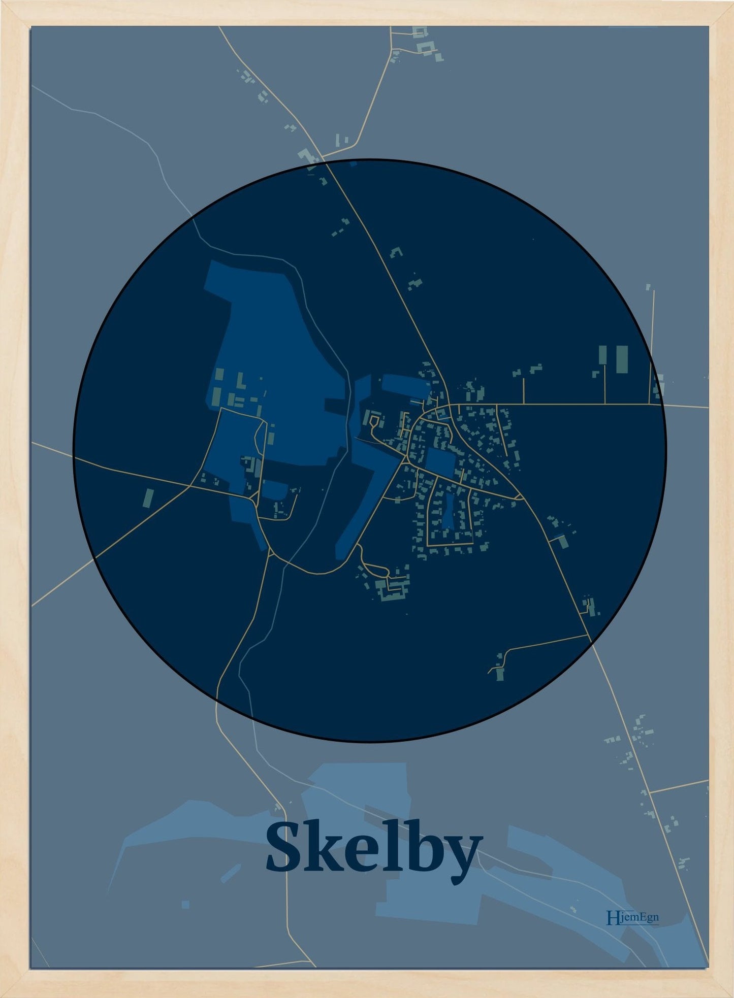 Skelby plakat i farve mørk blå og HjemEgn.dk design centrum. Design bykort for Skelby