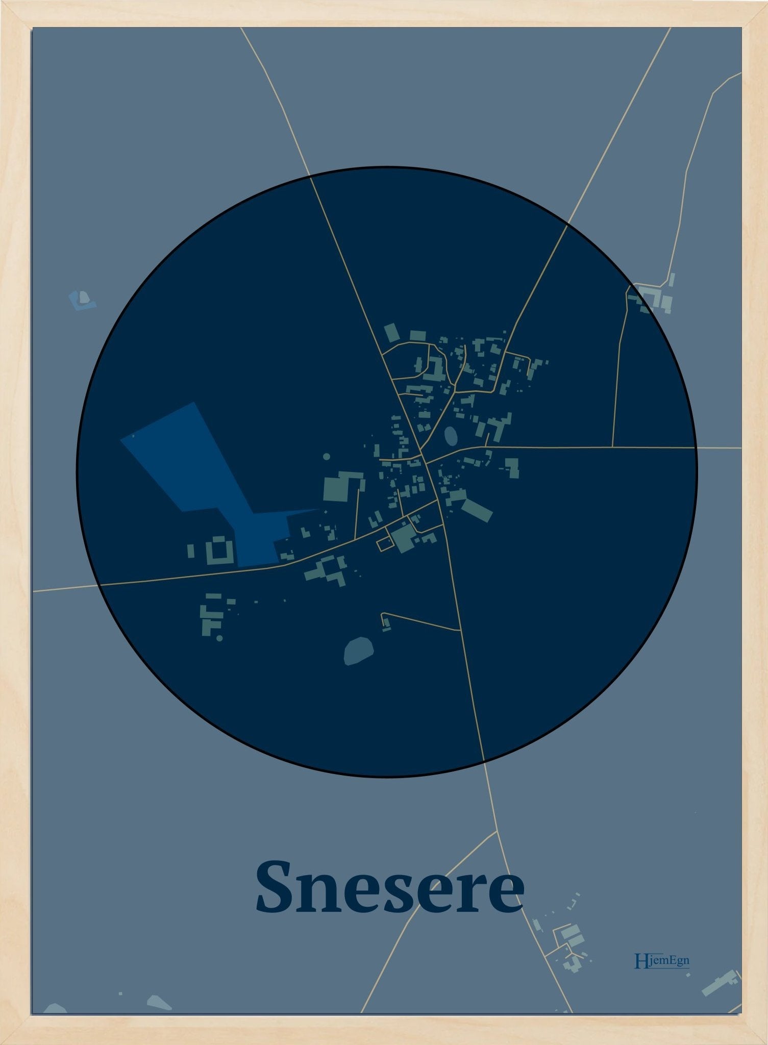 Snesere plakat i farve mørk blå og HjemEgn.dk design centrum. Design bykort for Snesere