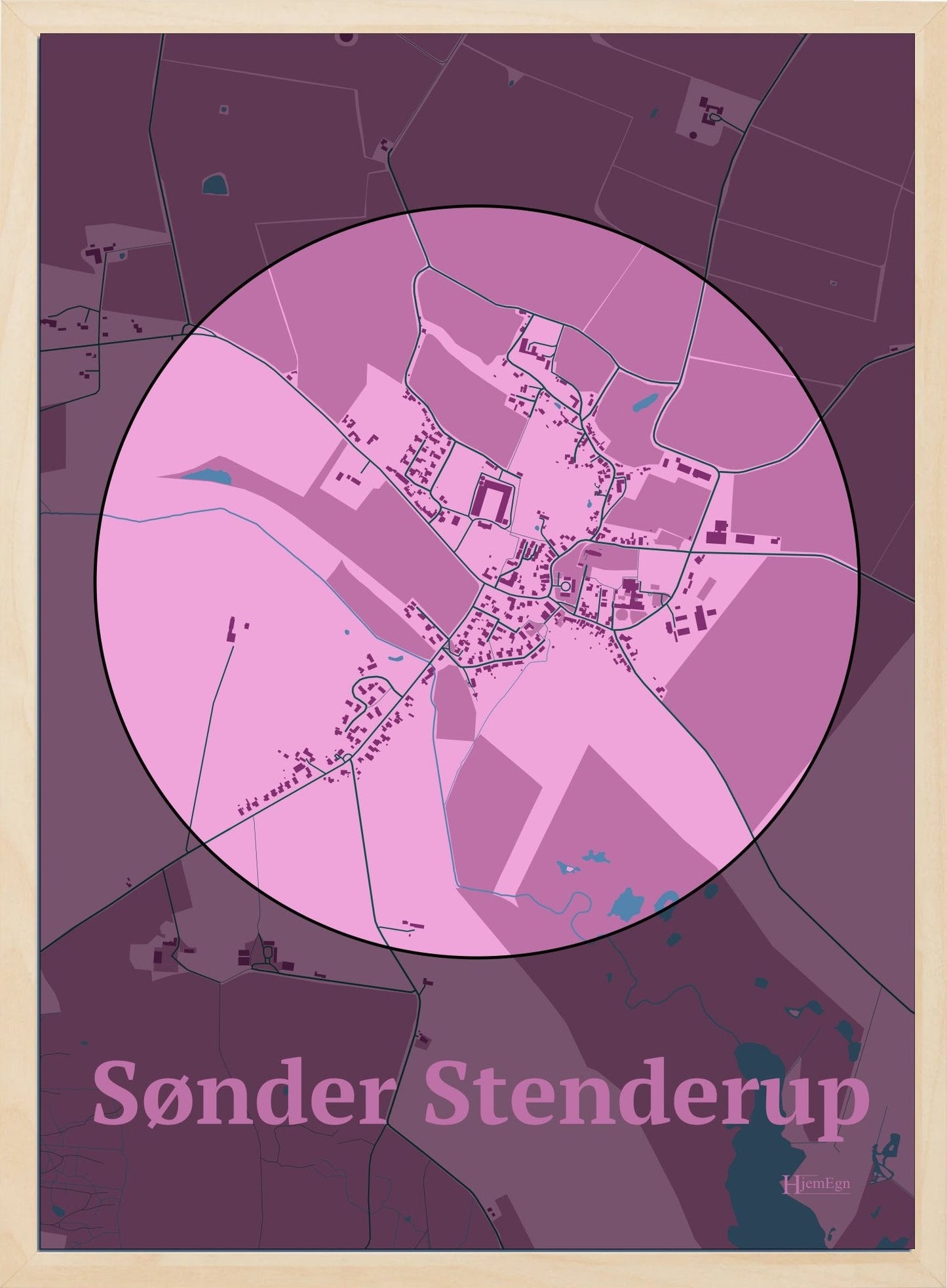 Sønder Stenderup plakat i farve pastel rød og HjemEgn.dk design centrum. Design bykort for Sønder Stenderup