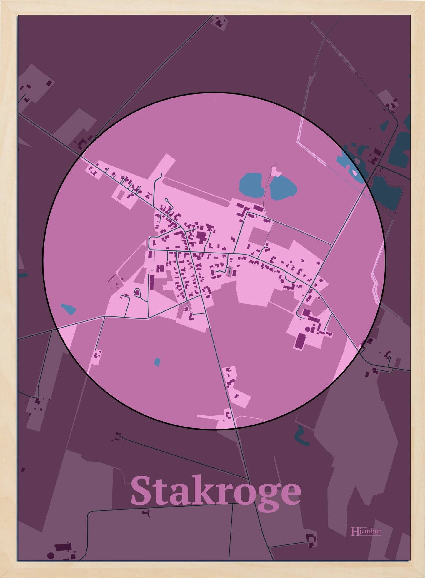 Stakroge plakat i farve pastel rød og HjemEgn.dk design centrum. Design bykort for Stakroge