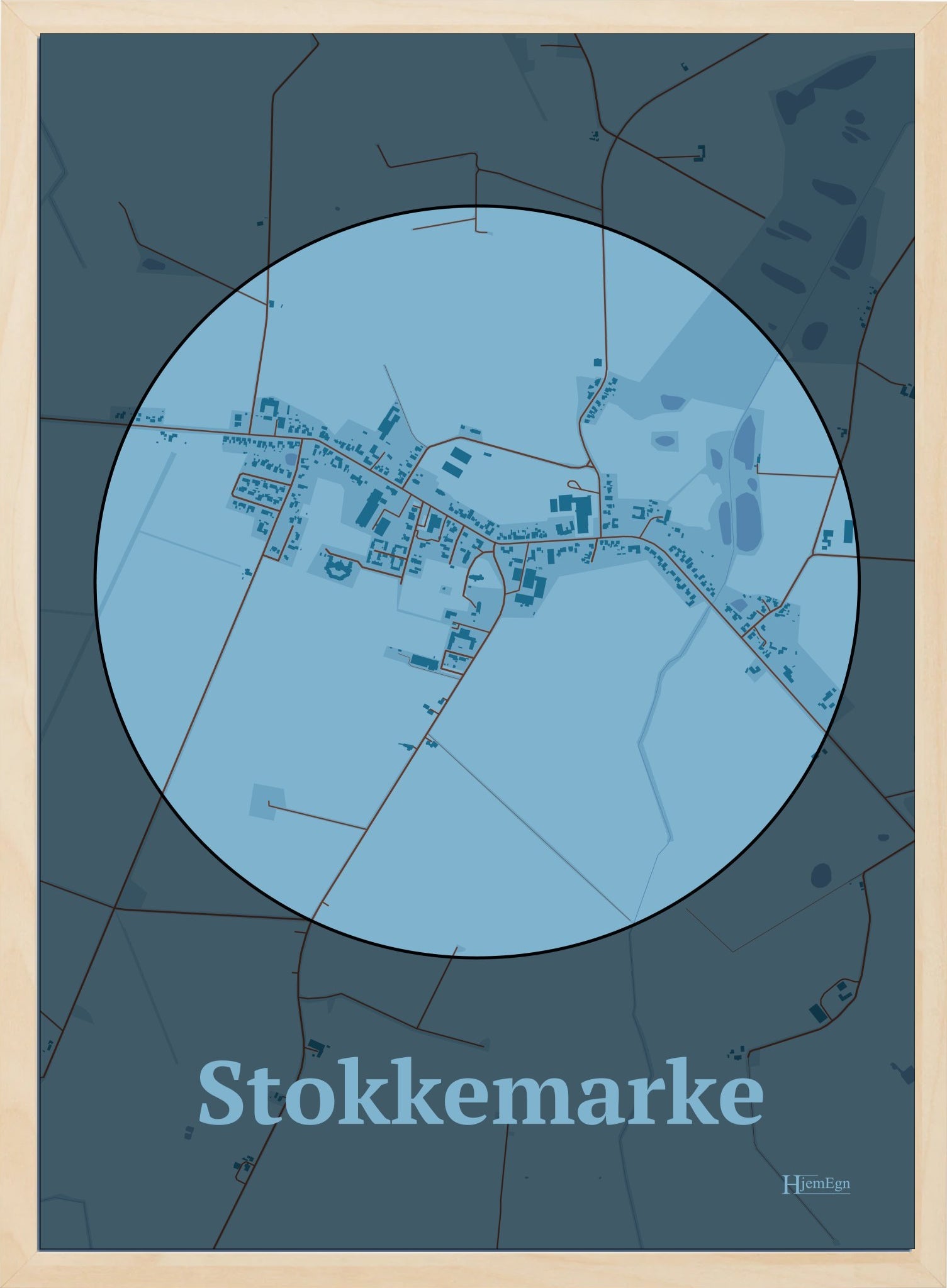 Stokkemarke plakat i farve pastel blå og HjemEgn.dk design centrum. Design bykort for Stokkemarke