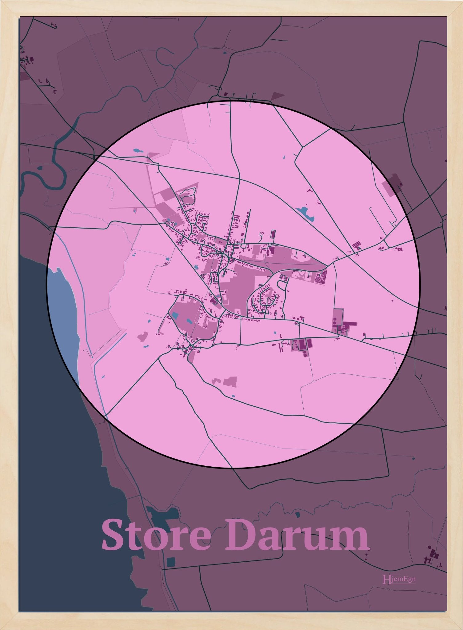 Store Darum plakat i farve pastel rød og HjemEgn.dk design centrum. Design bykort for Store Darum