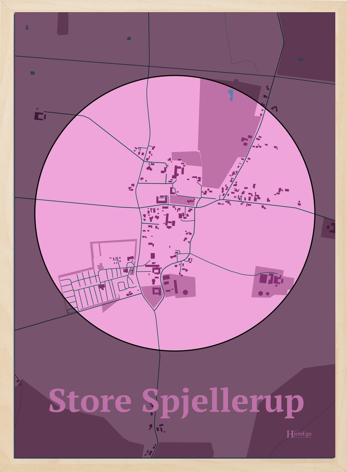 Store Spjellerup plakat i farve pastel rød og HjemEgn.dk design centrum. Design bykort for Store Spjellerup