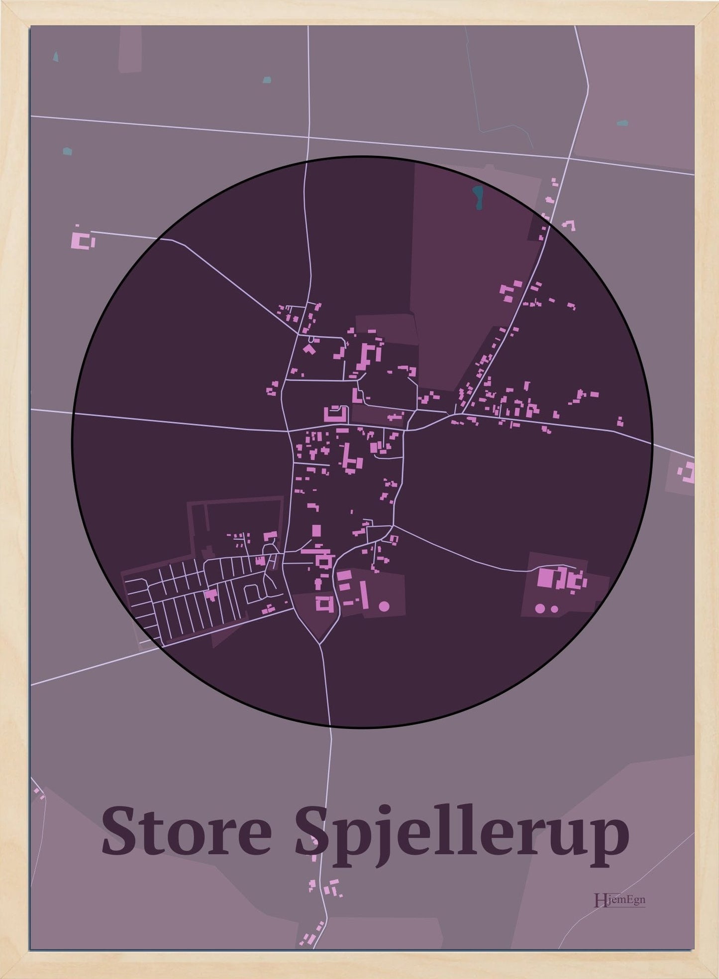 Store Spjellerup plakat i farve mørk rød og HjemEgn.dk design centrum. Design bykort for Store Spjellerup