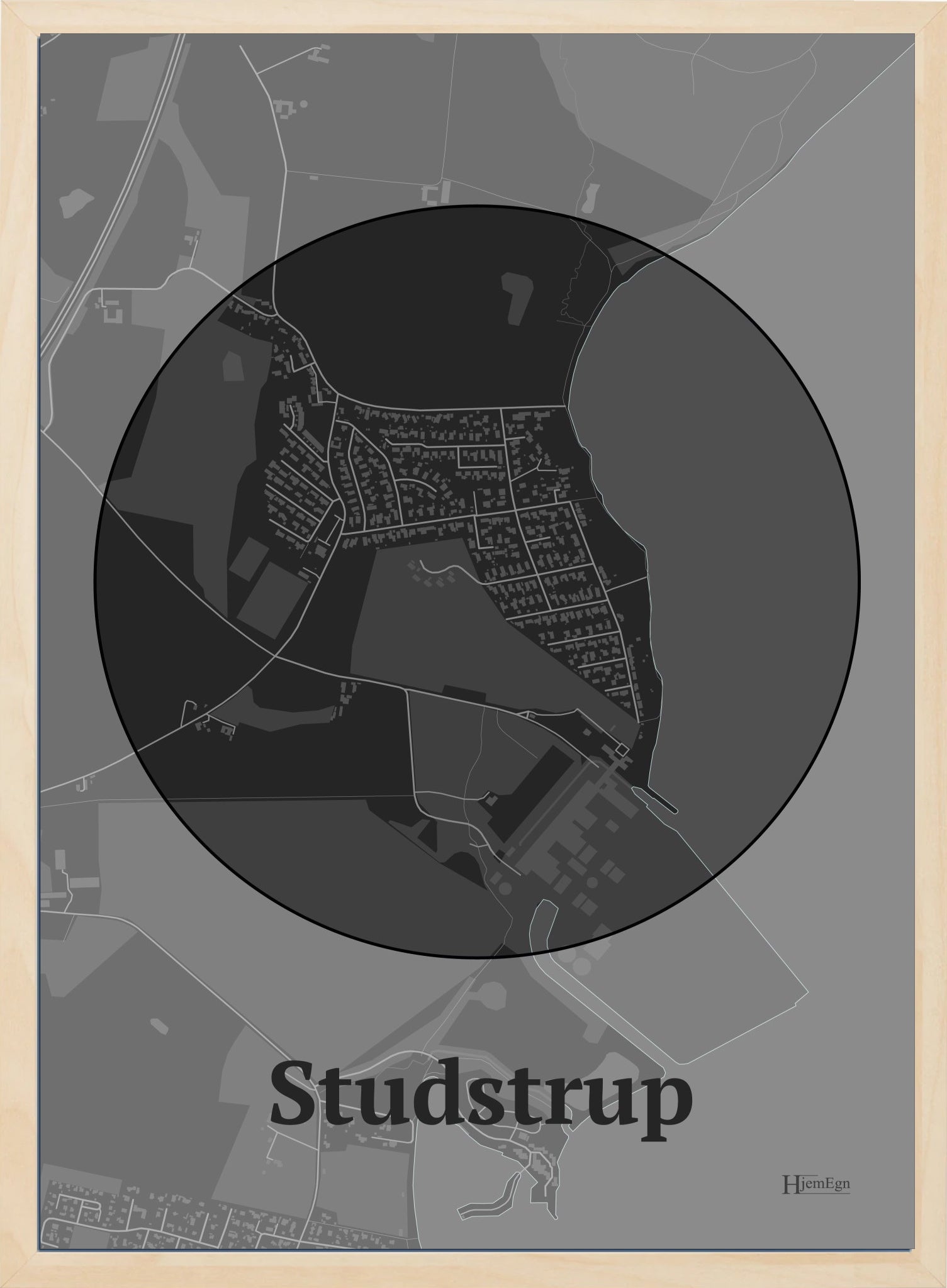 Studstrup plakat i farve mørk grå og HjemEgn.dk design centrum. Design bykort for Studstrup