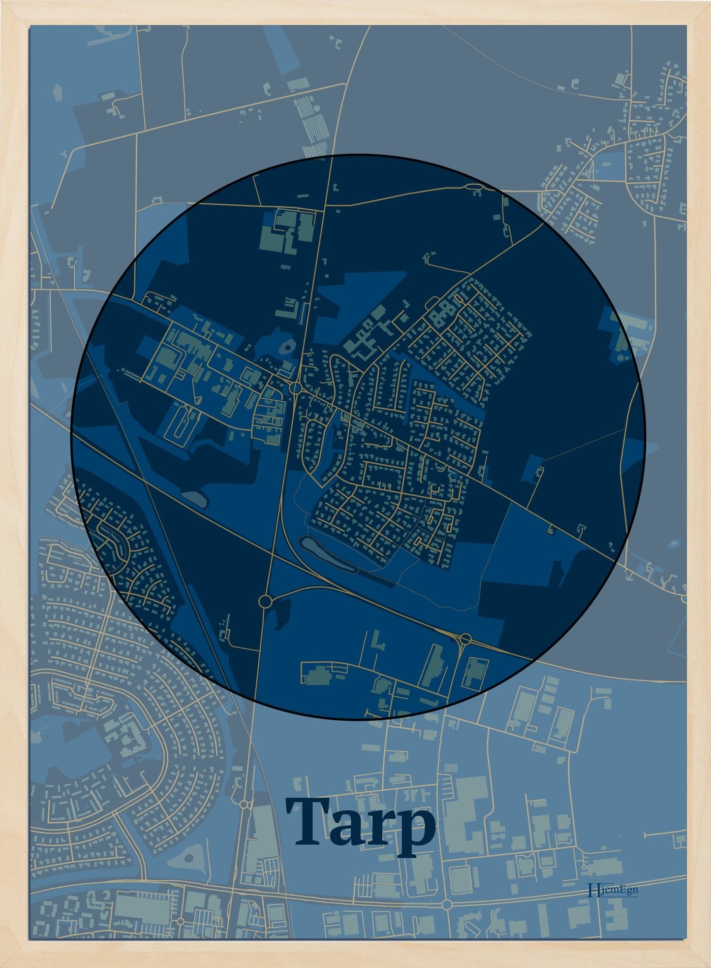 Tarp plakat i farve mørk blå og HjemEgn.dk design centrum. Design bykort for Tarp