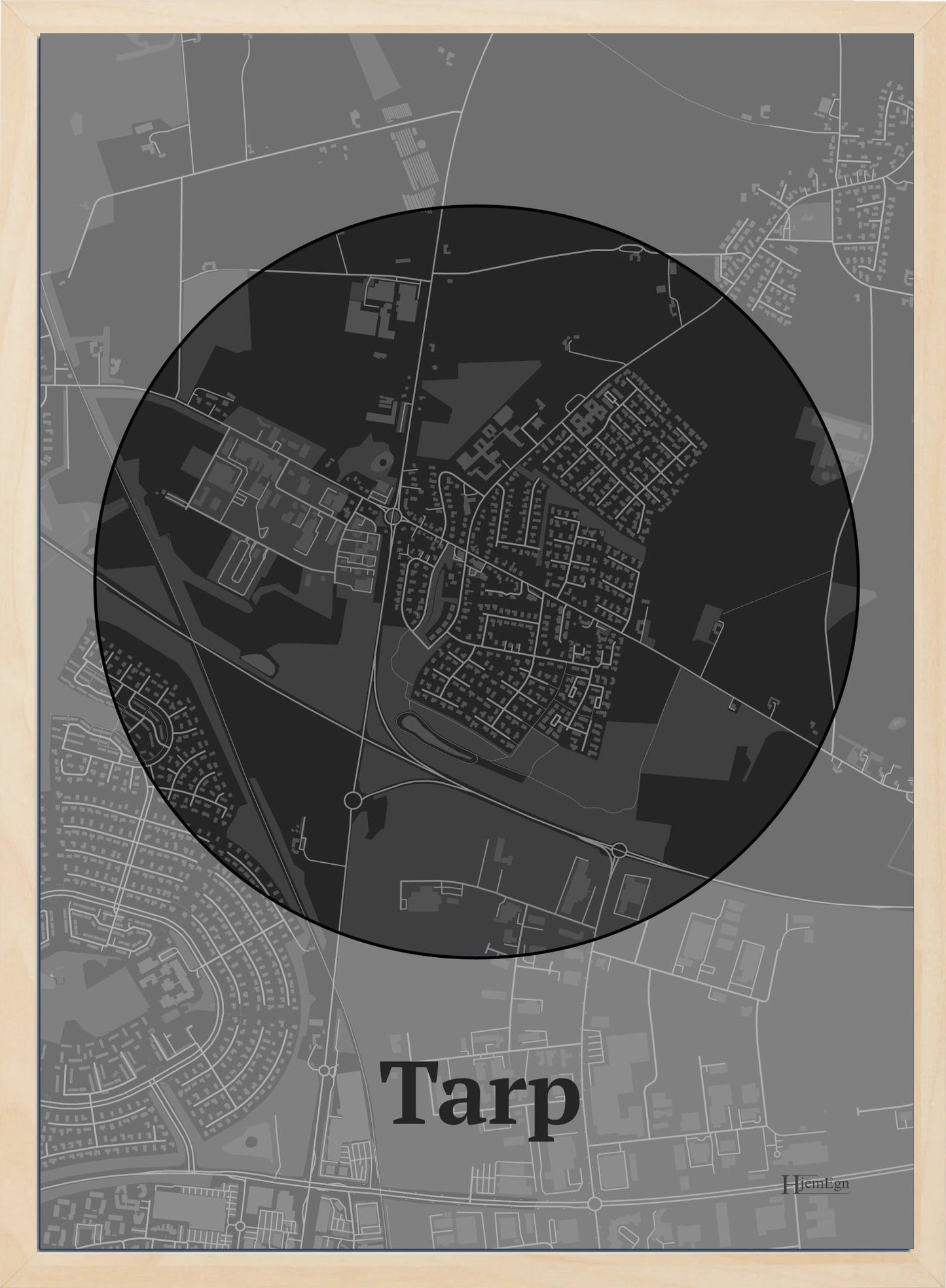 Tarp plakat i farve mørk grå og HjemEgn.dk design centrum. Design bykort for Tarp
