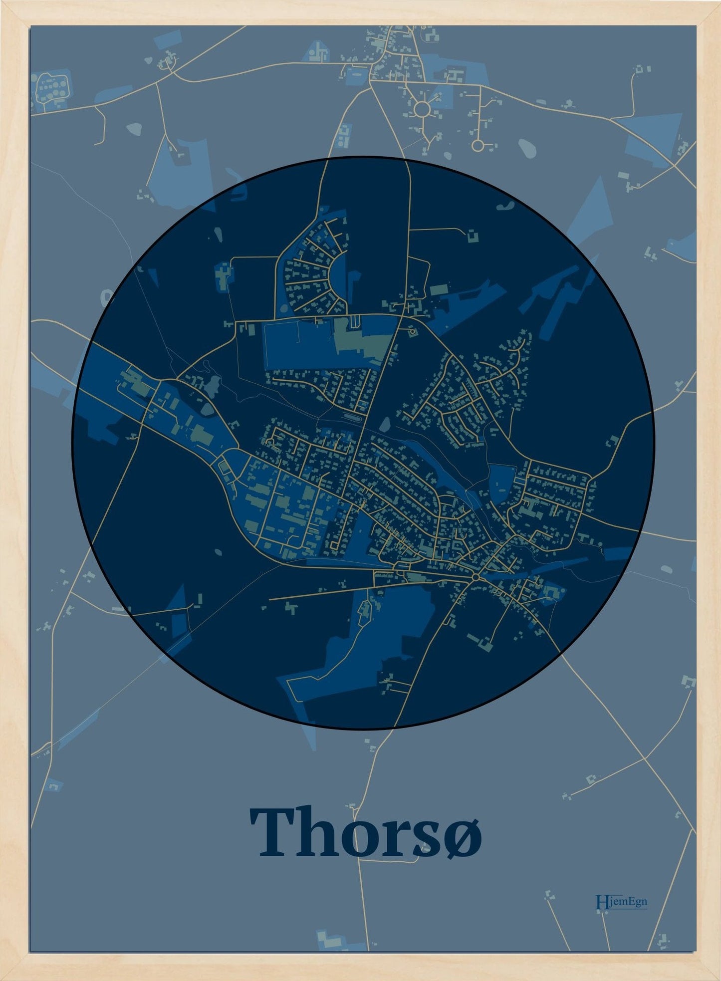Thorsø plakat i farve mørk blå og HjemEgn.dk design centrum. Design bykort for Thorsø