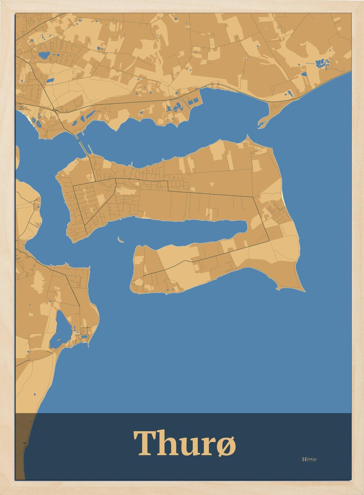 Thurø plakat i farve pastel brun og HjemEgn.dk design firkantet. Design ø-kort for Thurø