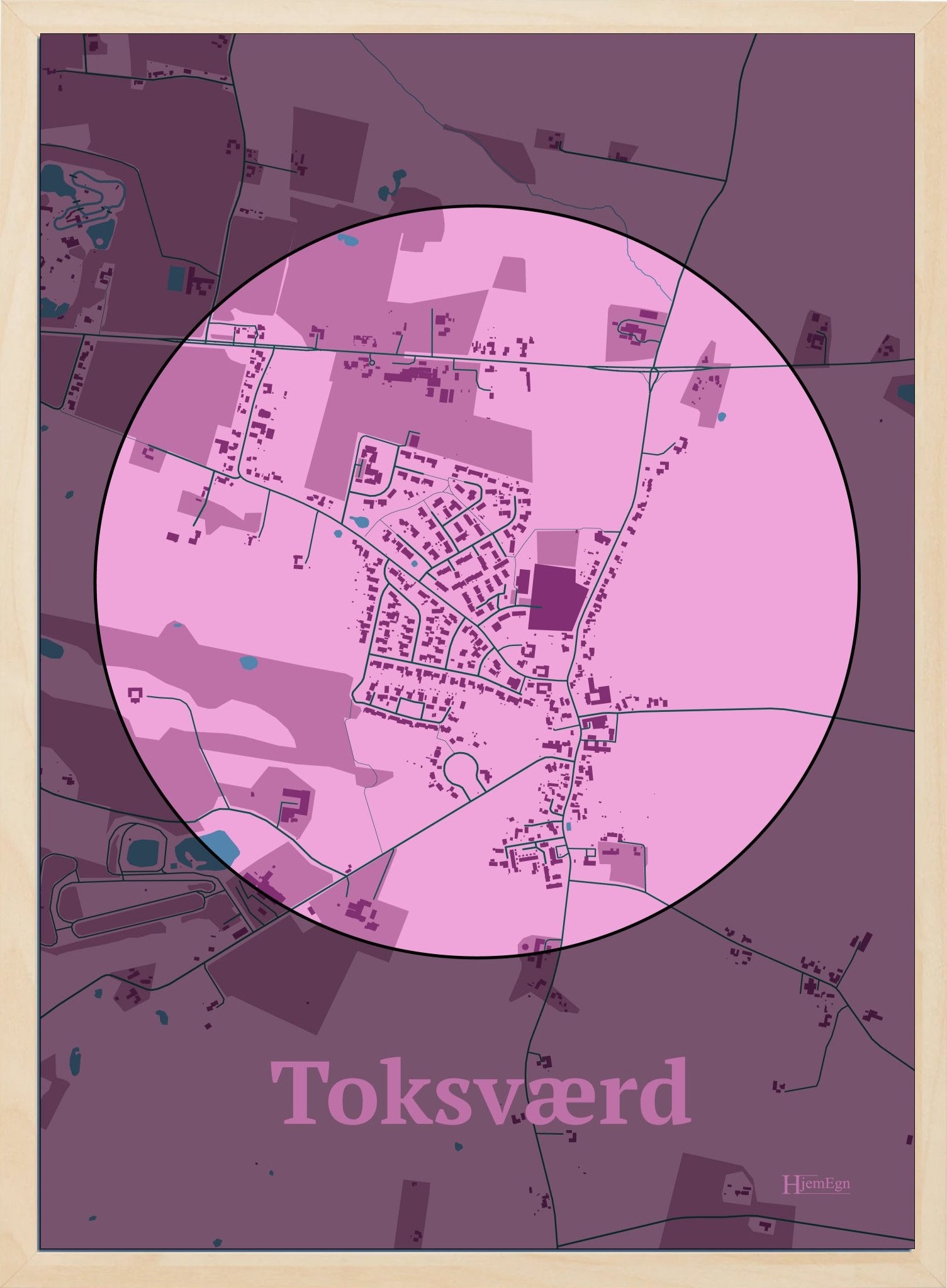 Toksværd plakat i farve pastel rød og HjemEgn.dk design centrum. Design bykort for Toksværd