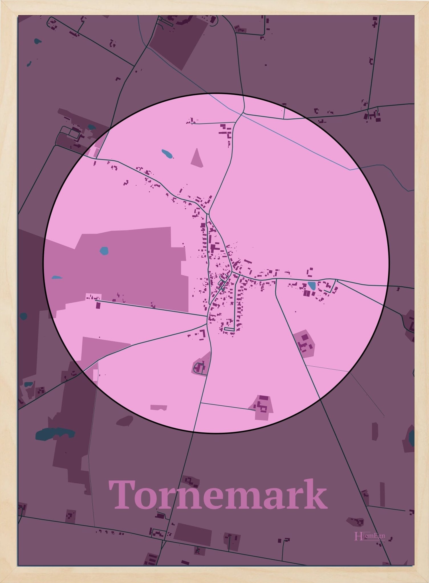 Tornemark plakat i farve pastel rød og HjemEgn.dk design centrum. Design bykort for Tornemark