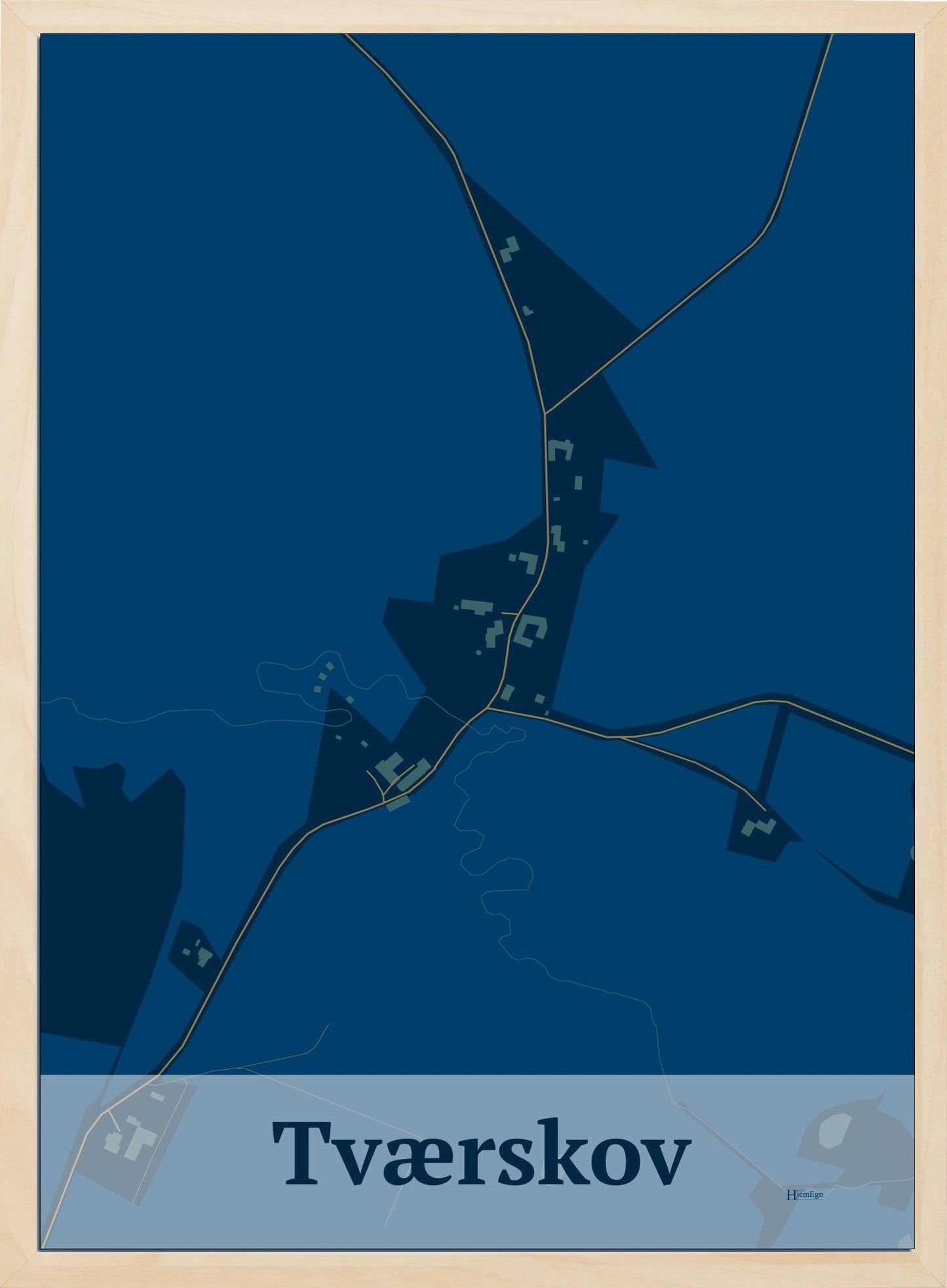 Tværskov plakat i farve mørk blå og HjemEgn.dk design firkantet. Design bykort for Tværskov