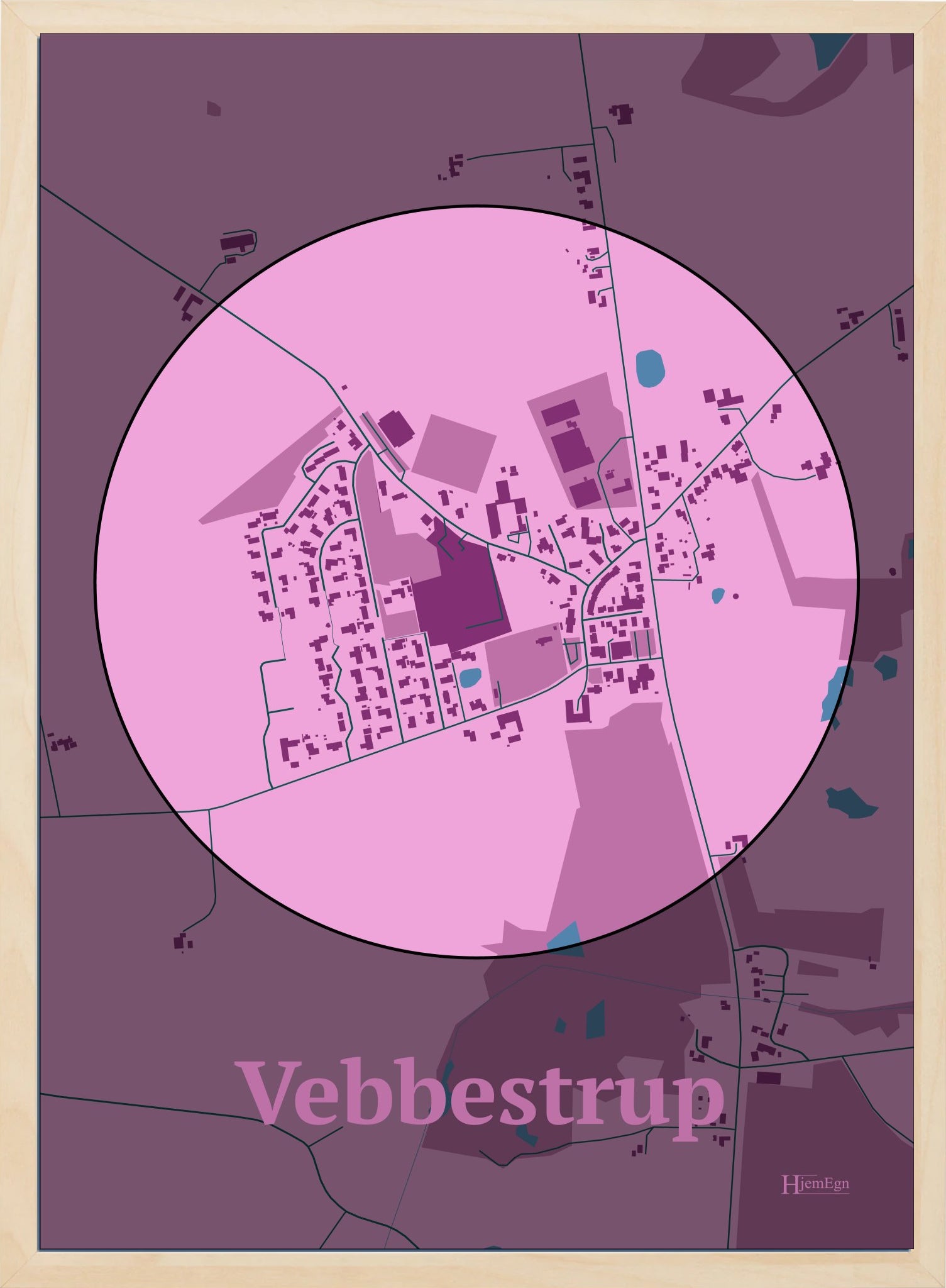Vebbestrup plakat i farve pastel rød og HjemEgn.dk design centrum. Design bykort for Vebbestrup
