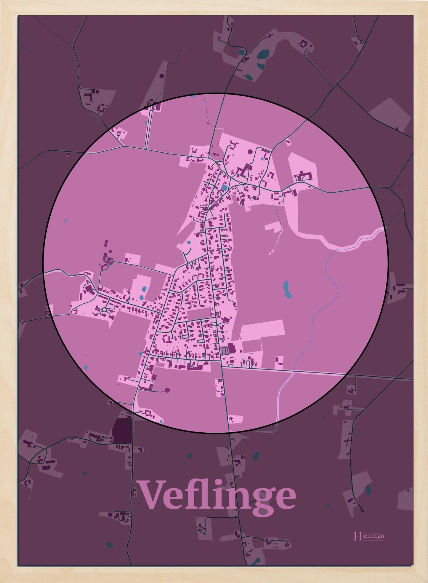 Veflinge plakat i farve pastel rød og HjemEgn.dk design centrum. Design bykort for Veflinge