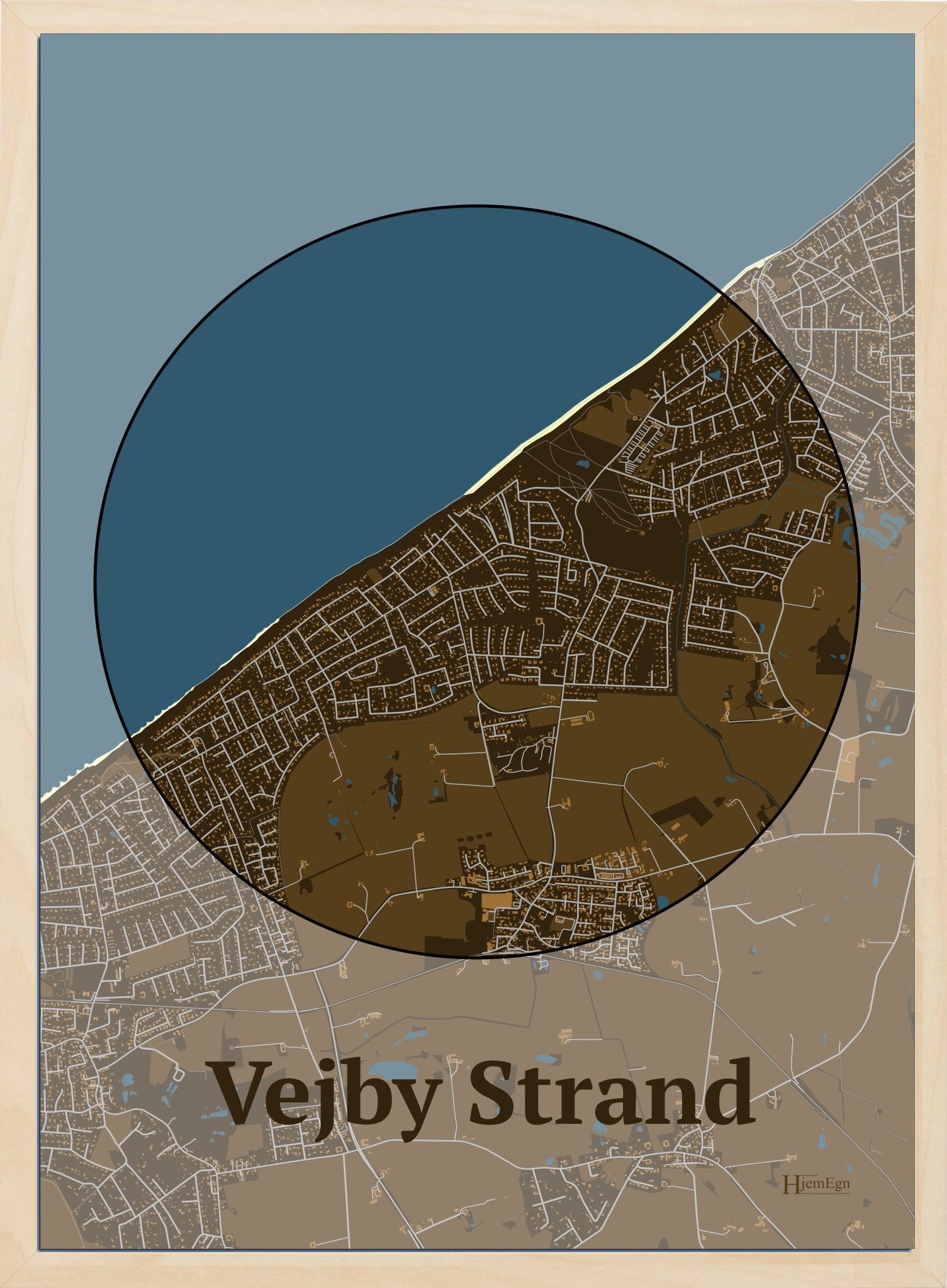 Vejby Strand plakat i farve mørk brun og HjemEgn.dk design centrum. Design bykort for Vejby Strand