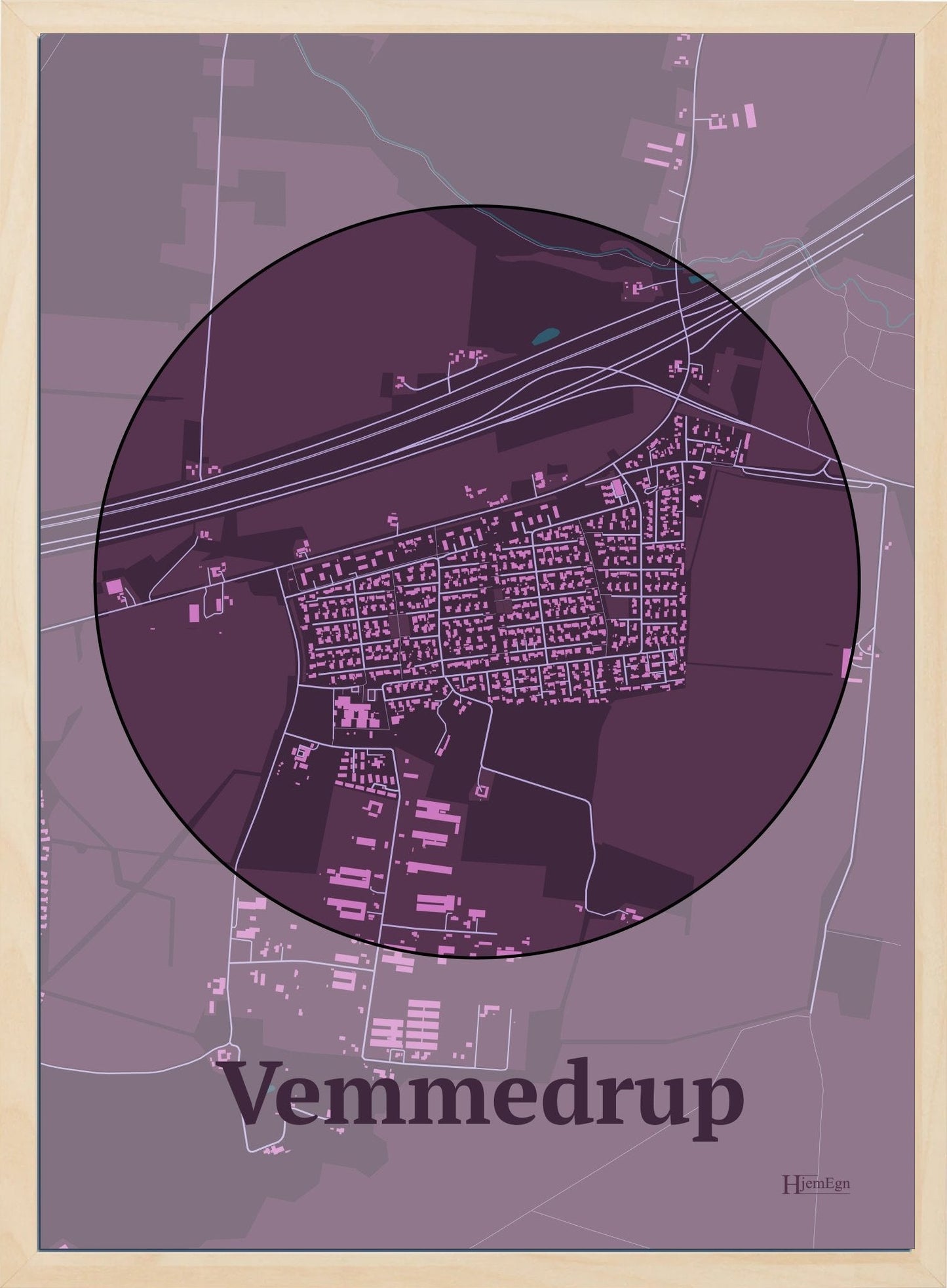 Vemmedrup plakat i farve mørk rød og HjemEgn.dk design centrum. Design bykort for Vemmedrup