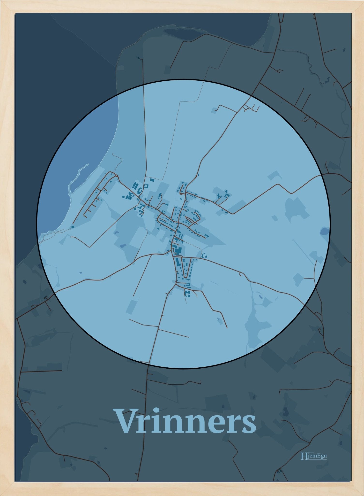 Vrinners plakat i farve pastel blå og HjemEgn.dk design centrum. Design bykort for Vrinners