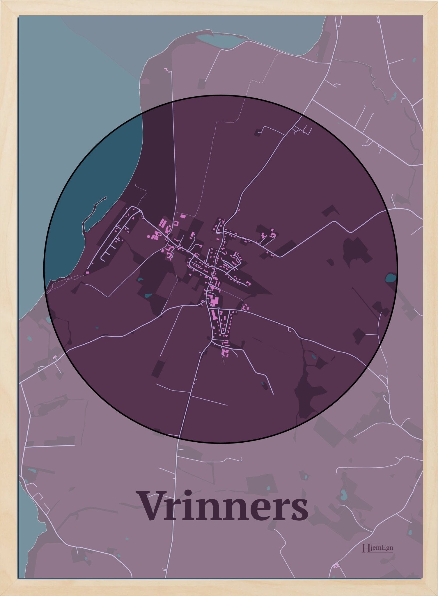 Vrinners plakat i farve mørk rød og HjemEgn.dk design centrum. Design bykort for Vrinners