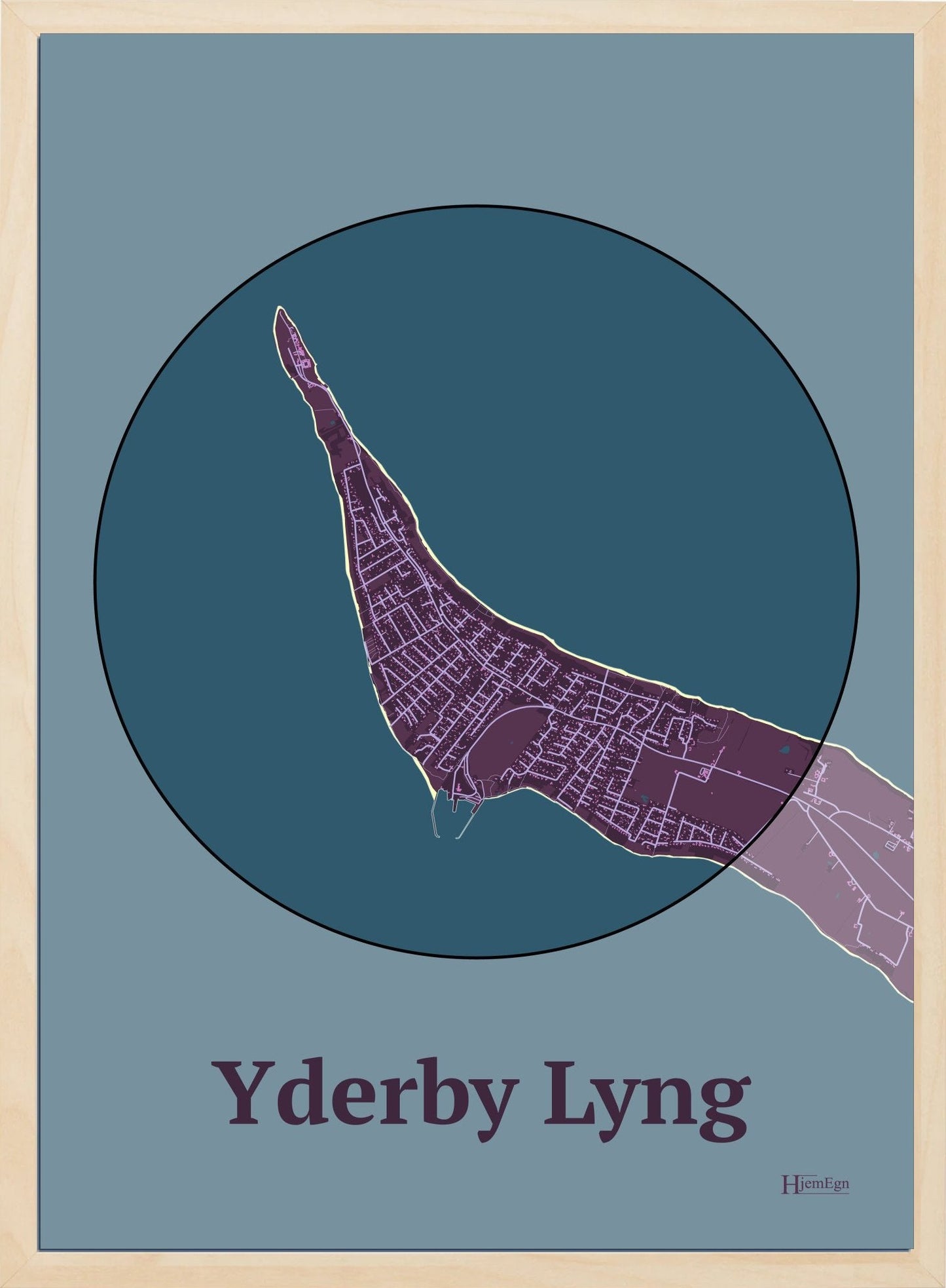 Yderby Lyng plakat i farve mørk rød og HjemEgn.dk design centrum. Design bykort for Yderby Lyng